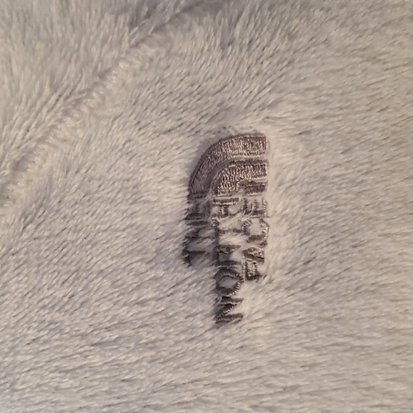 Crisp white Northface Summit Series jacket - Picture 2 of 6